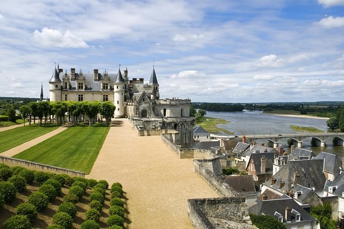 The garden terrace of the Château Royal d'Amboise, the town roofs and the Loire below